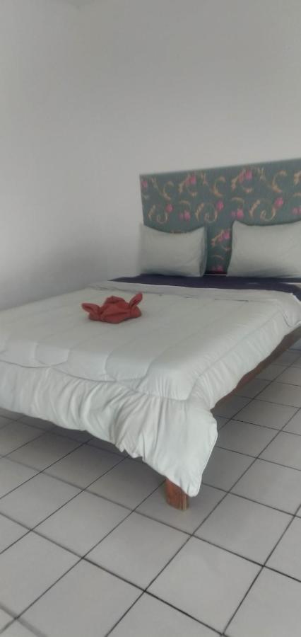Hidayah Homestay Kelimutu Esterno foto