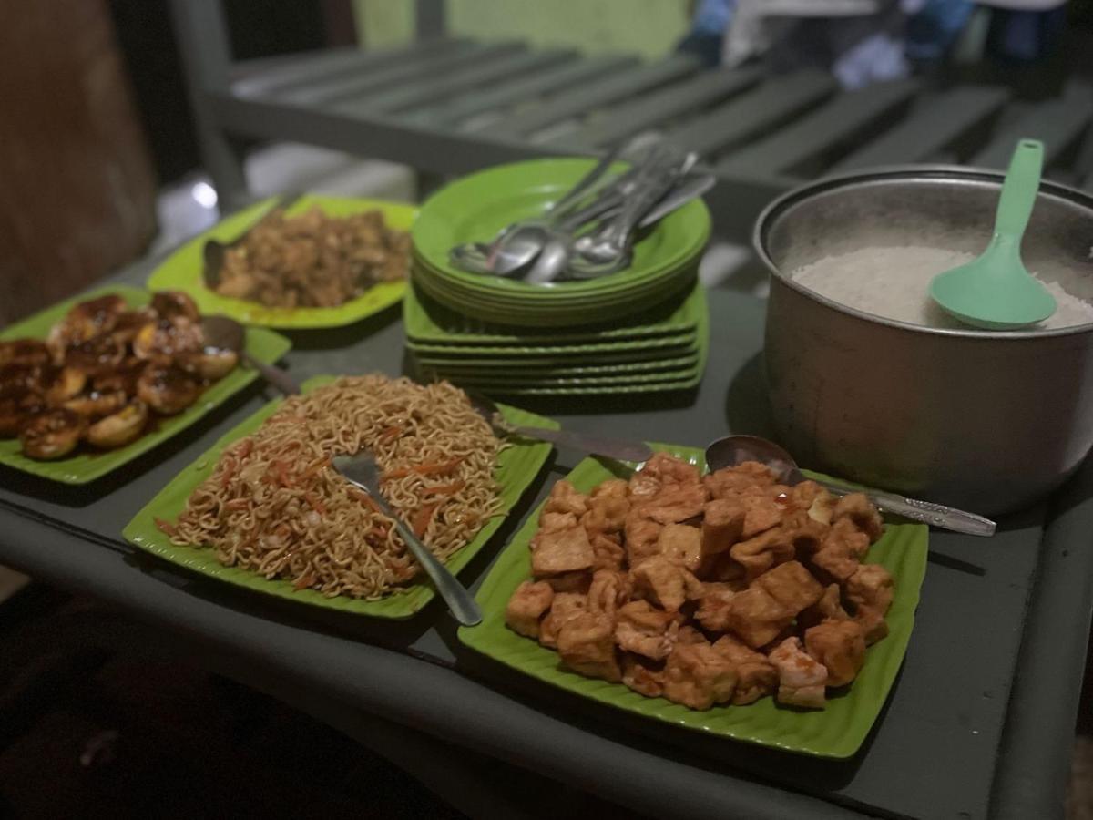 Hidayah Homestay Kelimutu Esterno foto