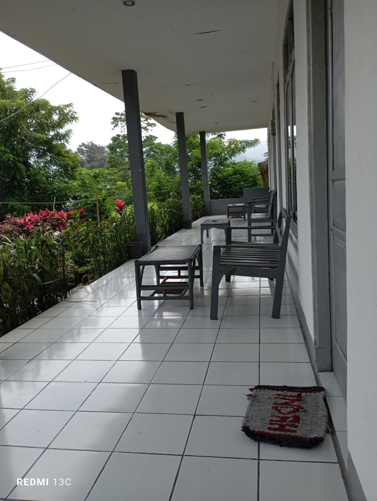 Hidayah Homestay Kelimutu Esterno foto
