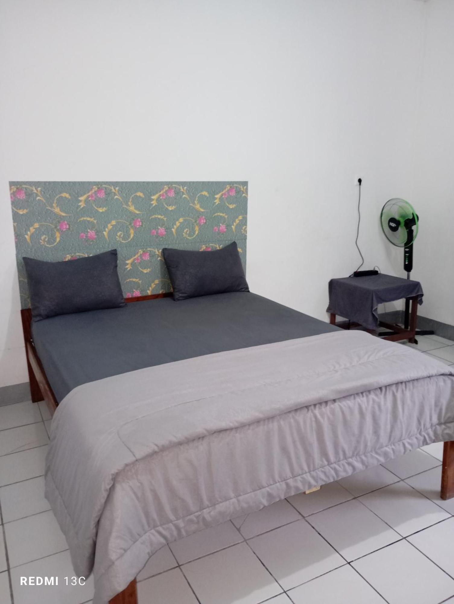 Hidayah Homestay Kelimutu Esterno foto