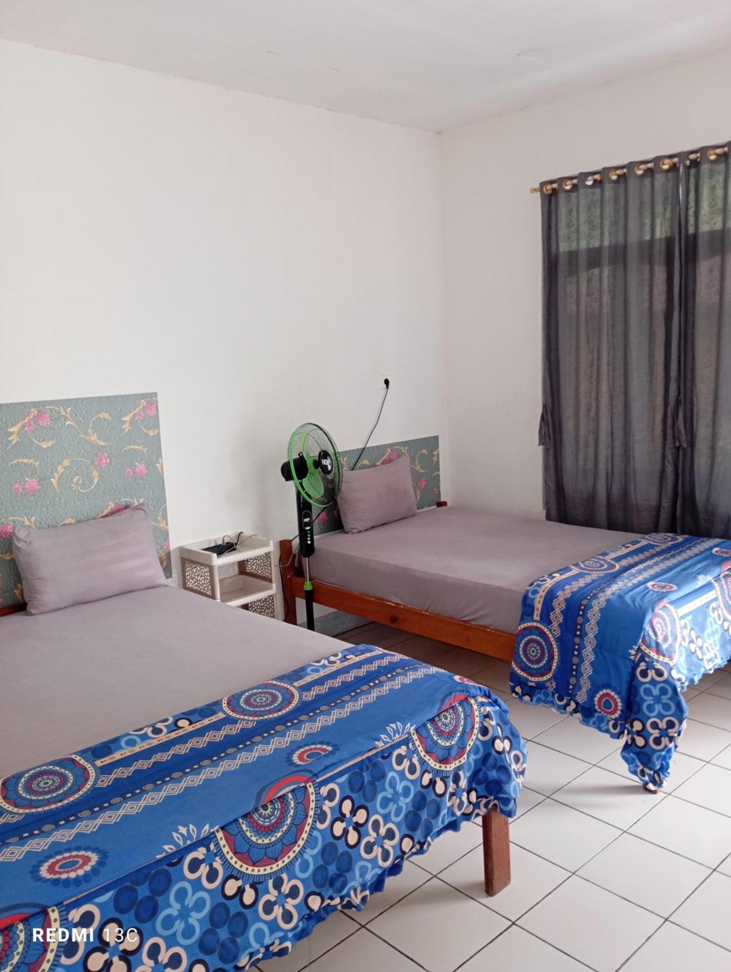 Hidayah Homestay Kelimutu Esterno foto