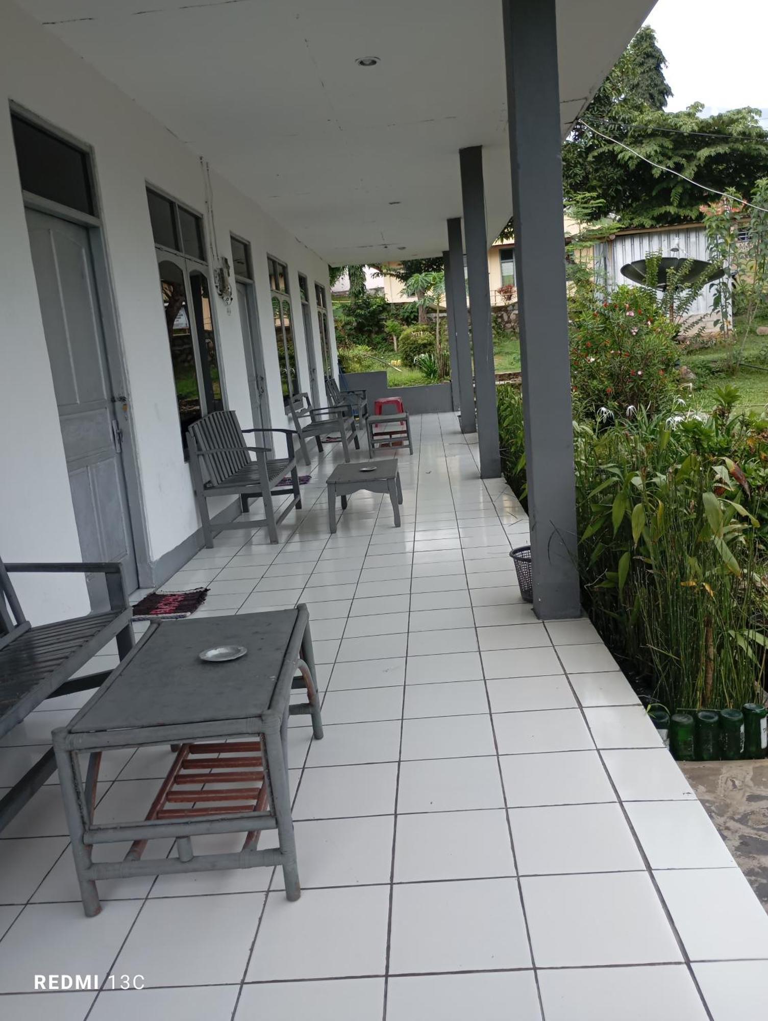 Hidayah Homestay Kelimutu Esterno foto